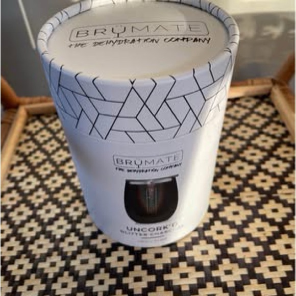 BrüMate Glitter Charcoal Wine Tumbler - Picture 2 of 3